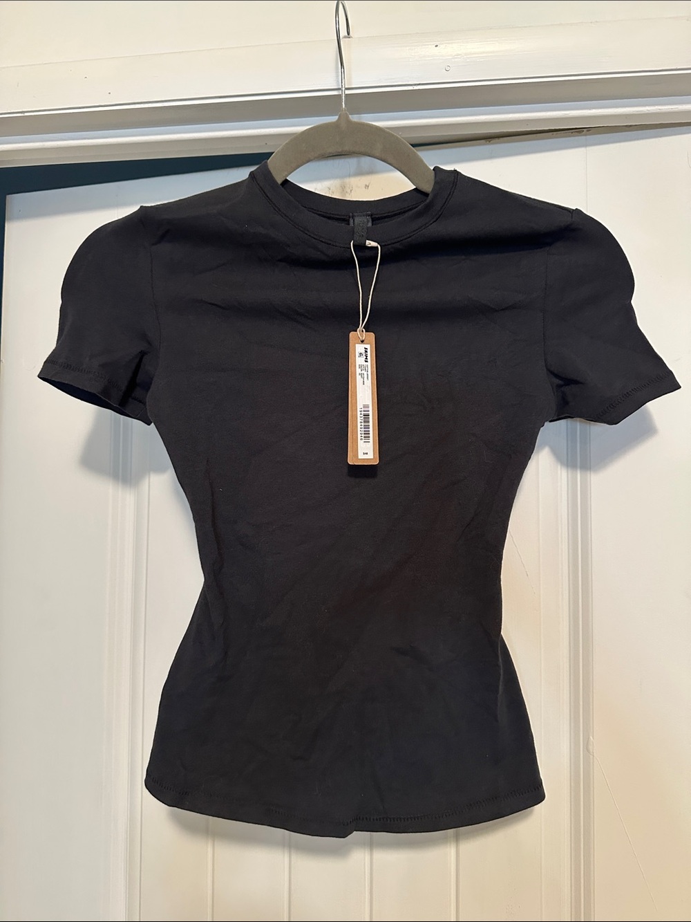 SKIMS Women’s Jersey Short-Sleeve Fitted Top-NWT